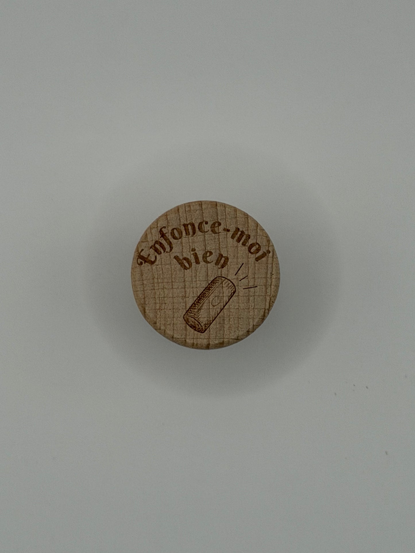 Bouchon de bouteille gravé