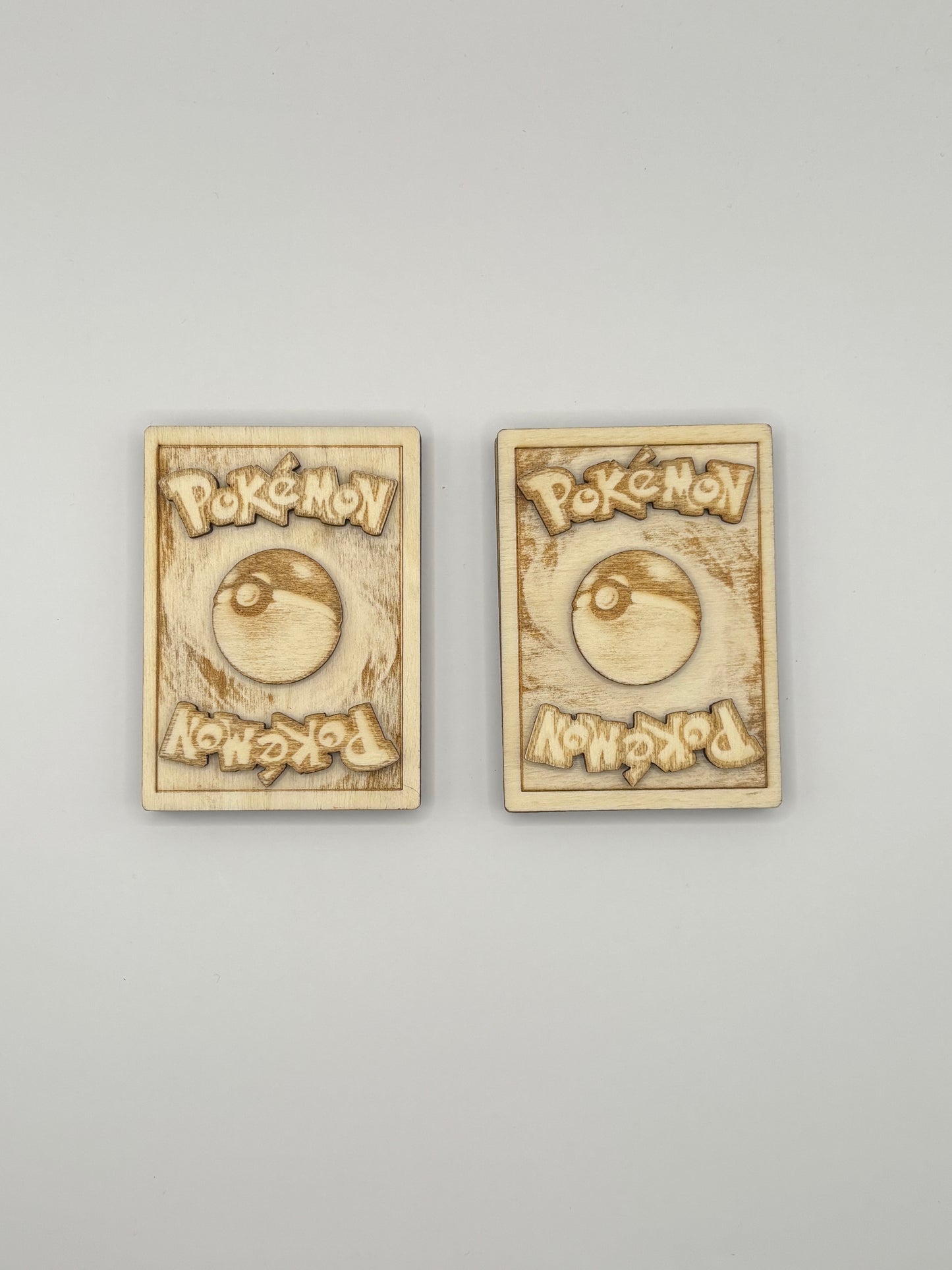 Carte Pokémon en bois